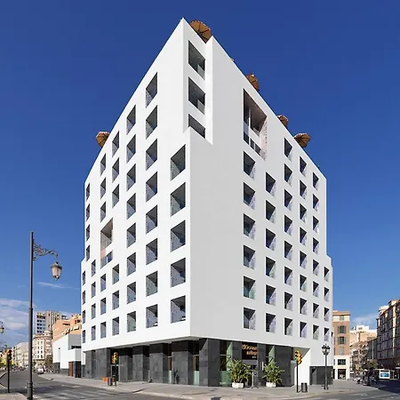 H10 Croma Hotel 4*