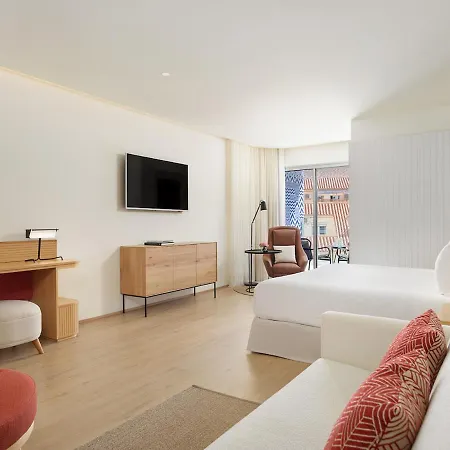 Hotel H10 Croma