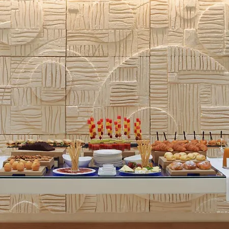 H10 Croma Hotel