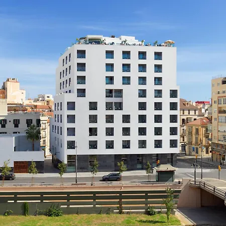 H10 Croma Hotel 4*