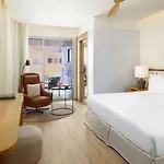 H10 Croma Hotel 4*